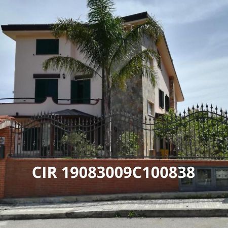 Bed and Breakfast La Collina Capo dʼOrlando Exterior foto