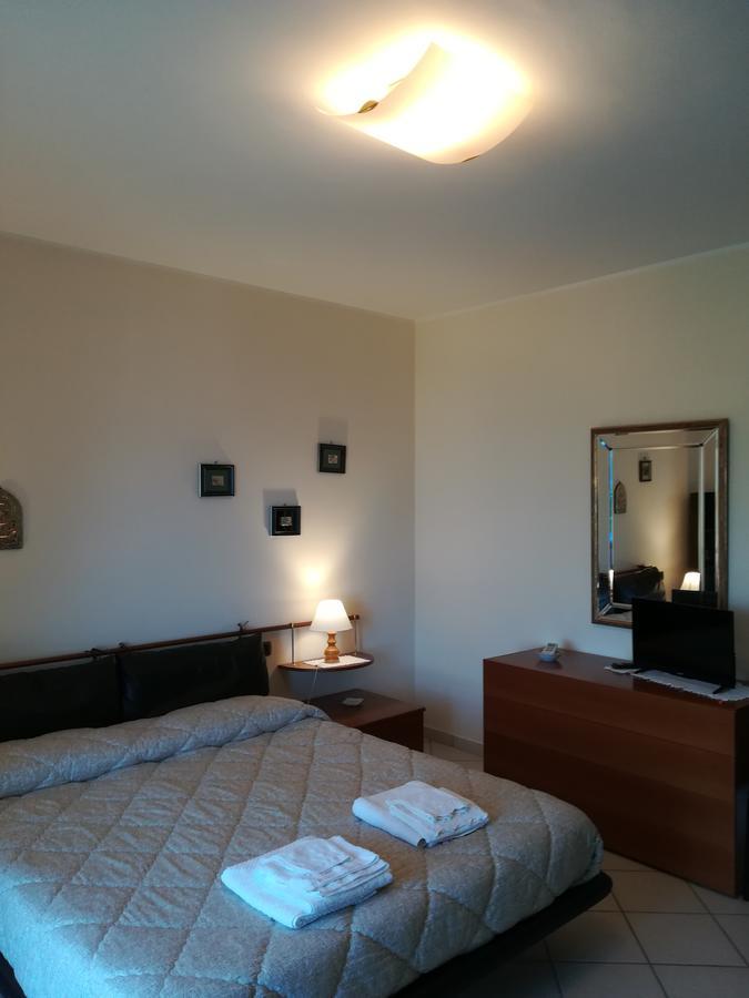 Bed and Breakfast La Collina Capo dʼOrlando Exterior foto